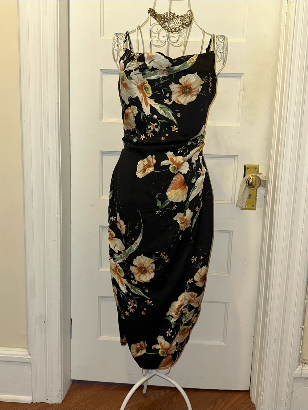 Lulus | Black Floral Strapless Midi Dress | S